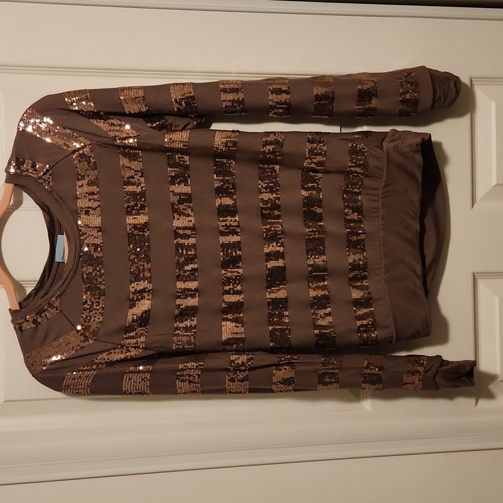 Long sleeve tee